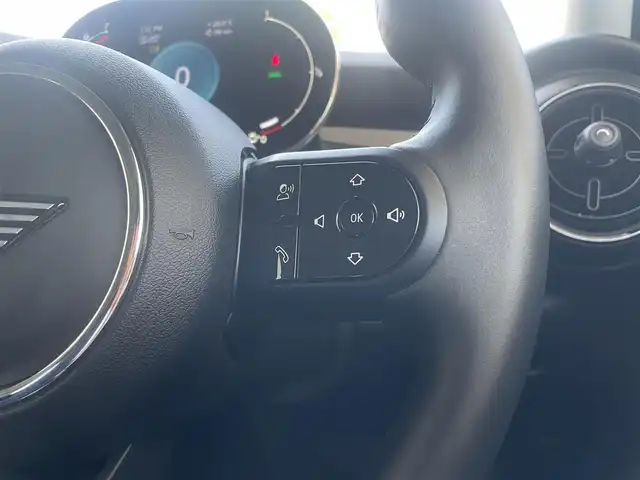 ＭＩＮＩ ＢＭＷ ミニ クーパー 兵庫県 2022(令4)年 0.5万km グレーⅡ 外部検査実施済み/・ワンオーナー/・カラー：B47 ルーフトップグレーメタリック/・ブラックルーフ/・ユニオンジャックミラーカバー/・コンフォートアクセス/・純正ナビ/・BT/USB/・ステアリングリモコン/・バックカメラ/・コーナーセンサー/・ハーフレザーシート/・アイドリングストップ/・R5/6年正規ディーラー記録簿有/・ETC/・MINI純正ドライブレコーダー前後/・純正16インチAW/・オートLEDヘッドランプ/・リヤフォグランプ/・クルーズコントロール/・インテリジェントセーフティ//衝突警告//歩行者警告//車線逸脱警告