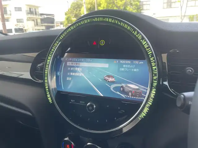ＭＩＮＩ ＢＭＷ ミニ クーパー 兵庫県 2022(令4)年 0.5万km グレーⅡ 外部検査実施済み/・ワンオーナー/・カラー：B47 ルーフトップグレーメタリック/・ブラックルーフ/・ユニオンジャックミラーカバー/・コンフォートアクセス/・純正ナビ/・BT/USB/・ステアリングリモコン/・バックカメラ/・コーナーセンサー/・ハーフレザーシート/・アイドリングストップ/・R5/6年正規ディーラー記録簿有/・ETC/・MINI純正ドライブレコーダー前後/・純正16インチAW/・オートLEDヘッドランプ/・リヤフォグランプ/・クルーズコントロール/・インテリジェントセーフティ//衝突警告//歩行者警告//車線逸脱警告