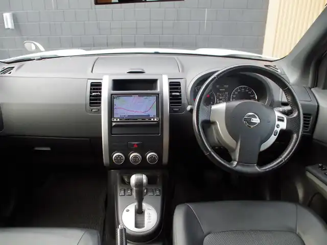 日産 エクストレイル 20Xtt 埼玉県 2013(平25)年 8.9万km ブリリアントホワイトパール ブラックハーフザーシート/オートクルーズコントロール/カロッツェリアナビ/Bluetooth/CD/DVD/社外ブラックホイール(IMPUL)/スタッドレスタイヤ