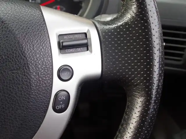 日産 エクストレイル 20Xtt 埼玉県 2013(平25)年 8.9万km ブリリアントホワイトパール ブラックハーフザーシート/オートクルーズコントロール/カロッツェリアナビ/Bluetooth/CD/DVD/社外ブラックホイール(IMPUL)/スタッドレスタイヤ