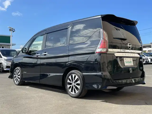 日産 セレナ ハイウェイスター G 東京都 2016(平28)年 7万km ダイヤモンドブラック 純正9インチナビ/パーキングアシスト/フリップダウンモニター/アラウンドビュー/インテリジェントルームミラー/ＥＴＣ/ステアリングヒーター/衝突被害軽減ブレーキ/プロパイロット/コーナーセンサー