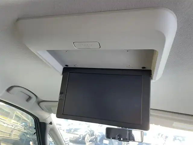 日産 セレナ ハイウェイスター G 東京都 2016(平28)年 7万km ダイヤモンドブラック 純正9インチナビ/パーキングアシスト/フリップダウンモニター/アラウンドビュー/インテリジェントルームミラー/ＥＴＣ/ステアリングヒーター/衝突被害軽減ブレーキ/プロパイロット/コーナーセンサー