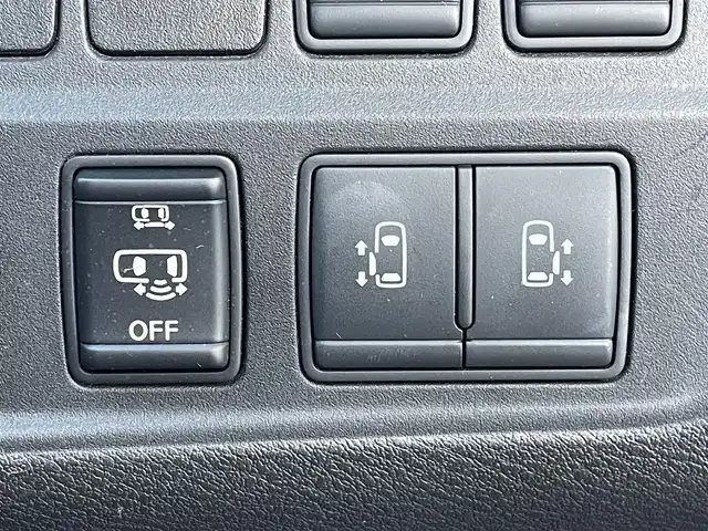 日産 セレナ ハイウェイスター G 東京都 2016(平28)年 7万km ダイヤモンドブラック 純正9インチナビ/パーキングアシスト/フリップダウンモニター/アラウンドビュー/インテリジェントルームミラー/ＥＴＣ/ステアリングヒーター/衝突被害軽減ブレーキ/プロパイロット/コーナーセンサー