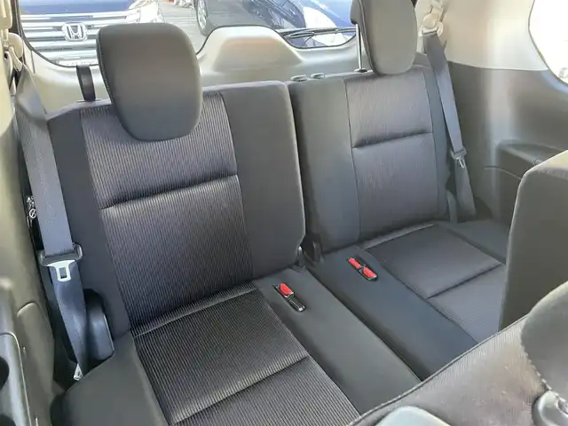 日産 セレナ ハイウェイスター G 東京都 2016(平28)年 7万km ダイヤモンドブラック 純正9インチナビ/パーキングアシスト/フリップダウンモニター/アラウンドビュー/インテリジェントルームミラー/ＥＴＣ/ステアリングヒーター/衝突被害軽減ブレーキ/プロパイロット/コーナーセンサー