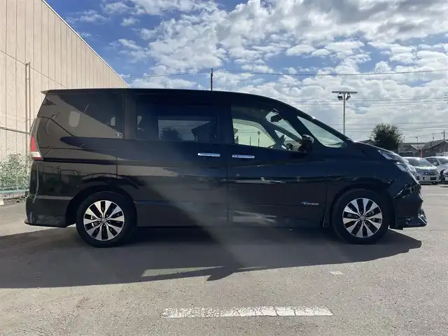 日産 セレナ ハイウェイスター G 東京都 2016(平28)年 7万km ダイヤモンドブラック 純正9インチナビ/パーキングアシスト/フリップダウンモニター/アラウンドビュー/インテリジェントルームミラー/ＥＴＣ/ステアリングヒーター/衝突被害軽減ブレーキ/プロパイロット/コーナーセンサー