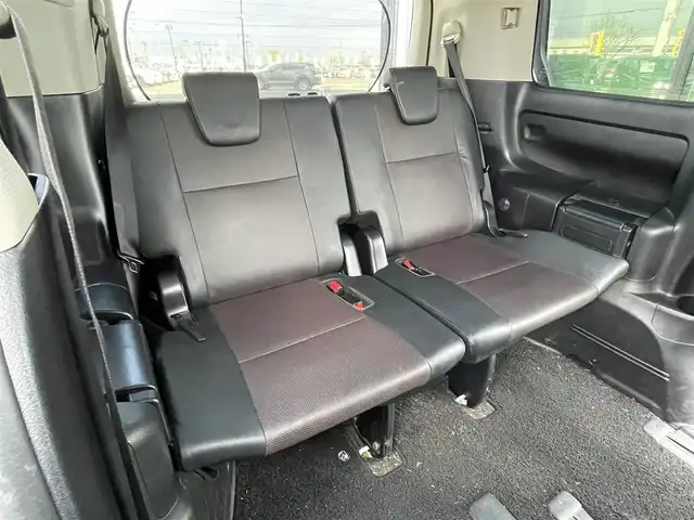 トヨタ エスクァイア Gi 道央・札幌 2016(平28)年 16.4万km ホワイトパールクリスタルシャイン ４WD/寒冷地仕様/純正ディーラーOPナビ/CD/DVD/BT/フルセグ/純正フリップダウンモニター/プリクラッシュセーフティ/横滑り防止装置/クルーズコントロール/レーンキープアシスト/パーキングアシスト/バックカメラ/ビルトインETC/アイドリングストップ/ワイパーデアイサー/ECOMODE/両側パワースライドドア/前席シートヒーター/レザーシート/革巻きウッドコンビステアリング/ステアリングリモコン/MTモード付AT/プッシュスタート/スマートキー/LEDヘッドライト/オートライト/オートハイビーム/フォグランプ/電動格納ミラー/ウィンカーミラー/純正フロアマット/ドアバイザー