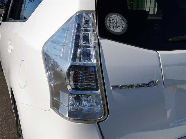 トヨタ プリウス α S Lセレクション 茨城県 2012(平24)年 6.7万km スーパーホワイトⅡ 純正ナビ/【AM・FM・DISC・HDD・USB・BT・TV・SD】/ETC/Bカメラ/ステリモ/リアスポイラー/オートライト/Fフォグ/ハロゲンライト/社外アルミホイール/電格ミラー/ウインカーミラー/オートエアコン/プッシュスタート/スマートキー