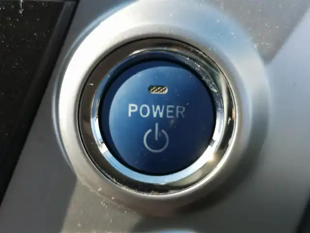 トヨタ プリウス α S Lセレクション 茨城県 2012(平24)年 6.7万km スーパーホワイトⅡ 純正ナビ/【AM・FM・DISC・HDD・USB・BT・TV・SD】/ETC/Bカメラ/ステリモ/リアスポイラー/オートライト/Fフォグ/ハロゲンライト/社外アルミホイール/電格ミラー/ウインカーミラー/オートエアコン/プッシュスタート/スマートキー