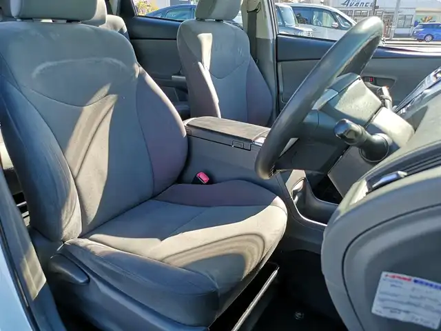 トヨタ プリウス α S Lセレクション 茨城県 2012(平24)年 6.7万km スーパーホワイトⅡ 純正ナビ/【AM・FM・DISC・HDD・USB・BT・TV・SD】/ETC/Bカメラ/ステリモ/リアスポイラー/オートライト/Fフォグ/ハロゲンライト/社外アルミホイール/電格ミラー/ウインカーミラー/オートエアコン/プッシュスタート/スマートキー