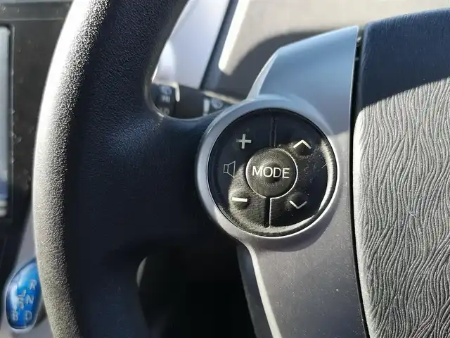 トヨタ プリウス α S Lセレクション 茨城県 2012(平24)年 6.7万km スーパーホワイトⅡ 純正ナビ/【AM・FM・DISC・HDD・USB・BT・TV・SD】/ETC/Bカメラ/ステリモ/リアスポイラー/オートライト/Fフォグ/ハロゲンライト/社外アルミホイール/電格ミラー/ウインカーミラー/オートエアコン/プッシュスタート/スマートキー