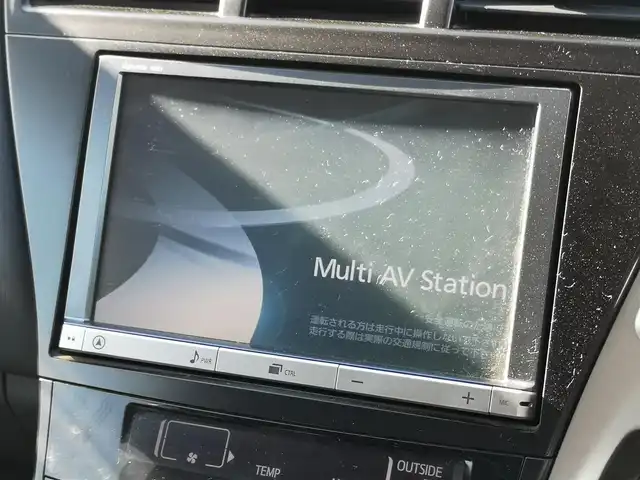 トヨタ プリウス α S Lセレクション 茨城県 2012(平24)年 6.7万km スーパーホワイトⅡ 純正ナビ/【AM・FM・DISC・HDD・USB・BT・TV・SD】/ETC/Bカメラ/ステリモ/リアスポイラー/オートライト/Fフォグ/ハロゲンライト/社外アルミホイール/電格ミラー/ウインカーミラー/オートエアコン/プッシュスタート/スマートキー