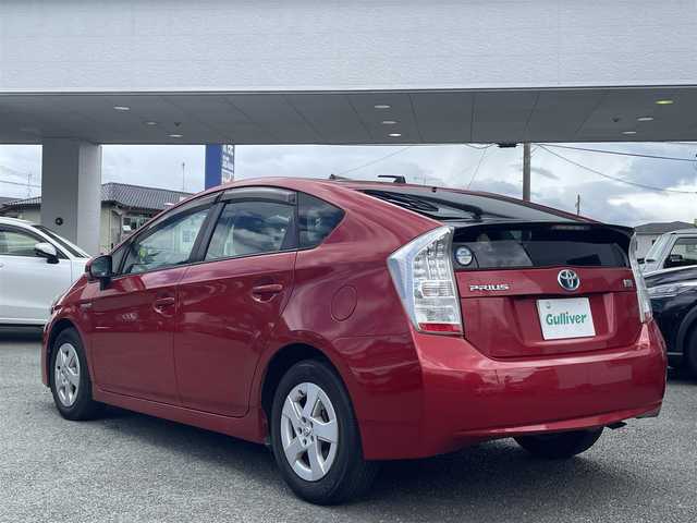 トヨタ プリウス S 熊本県 2010(平22)年 7.4万km レッドマイカメタリック 純正SDナビ （NSDN-W60）/【ワンセグTV/CD/DVD/SD/AUX】/バックカメラ/ステアリングリモコン/ビルトインETC/オートライト/HIDヘッドライト/フォグランプ/ヘッドライトレベライザー/純正15インチAW/電格ミラー/スマートキー/スペアキー/プッシュスタート/純正フロアマット/純正ドアバイザー/保証書/取扱説明書(車両/ナビ)