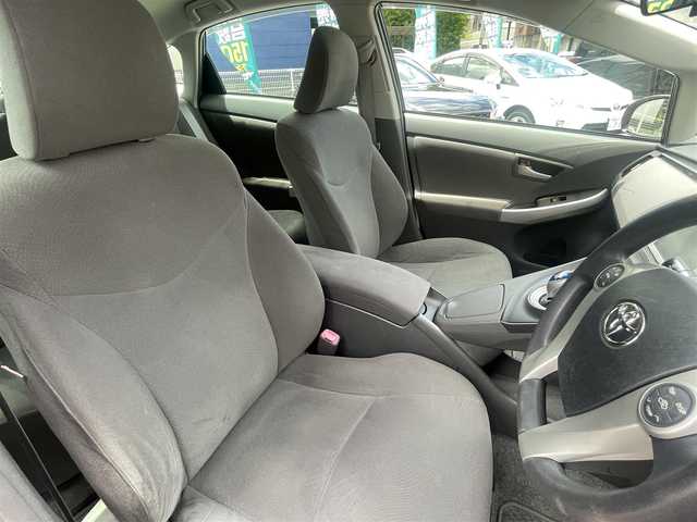 トヨタ プリウス S 熊本県 2010(平22)年 7.4万km レッドマイカメタリック 純正SDナビ （NSDN-W60）/【ワンセグTV/CD/DVD/SD/AUX】/バックカメラ/ステアリングリモコン/ビルトインETC/オートライト/HIDヘッドライト/フォグランプ/ヘッドライトレベライザー/純正15インチAW/電格ミラー/スマートキー/スペアキー/プッシュスタート/純正フロアマット/純正ドアバイザー/保証書/取扱説明書(車両/ナビ)