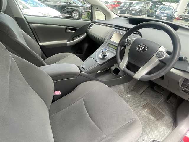 トヨタ プリウス S 熊本県 2010(平22)年 7.4万km レッドマイカメタリック 純正SDナビ （NSDN-W60）/【ワンセグTV/CD/DVD/SD/AUX】/バックカメラ/ステアリングリモコン/ビルトインETC/オートライト/HIDヘッドライト/フォグランプ/ヘッドライトレベライザー/純正15インチAW/電格ミラー/スマートキー/スペアキー/プッシュスタート/純正フロアマット/純正ドアバイザー/保証書/取扱説明書(車両/ナビ)