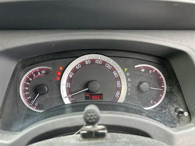 トヨタ アイシス プラタナ Vセレクション 福岡県 2012(平24)年 11.9万km ホワイトパールクリスタルシャイン 社外ナビ/Bluetooth/フルセグTV/バックカメラ/両側パワースライドドア/HIDライト/オートライト/ドアバイザー/ETC