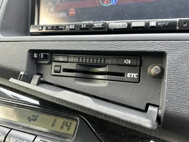 トヨタ アイシス プラタナ Vセレクション 福岡県 2012(平24)年 11.9万km ホワイトパールクリスタルシャイン 社外ナビ/Bluetooth/フルセグTV/バックカメラ/両側パワースライドドア/HIDライト/オートライト/ドアバイザー/ETC