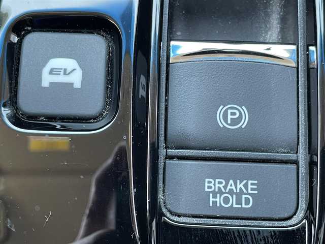 ホンダ ステップワゴン スパーダ ハイブリッド G ホンダセンシング 佐賀県 2018(平30)年 8.1万km フォレストグリーンパール ワンオーナー/アダプティブクルーズコントロール/衝突軽減ブレーキ/先行車発進お知らせ機能/路外逸脱抑制システム/レーンキープアシスト/標識認識機能/純正9インチメモリーナビ/フリップダウンモニター/バックカメラ/ビルトインETC/両側パワースライドドア/電子パーキング/ブレーキホールド機能/キャプテンシート/後席用サイドサンシェード/革巻きステアリング/ステアリングリモコン/純正16インチアルミホイール/純正LEDヘッドライト/ウィンカーミラー/ドアバイザ―/プッシュスタート/スペアキー/保証書/取扱説明書