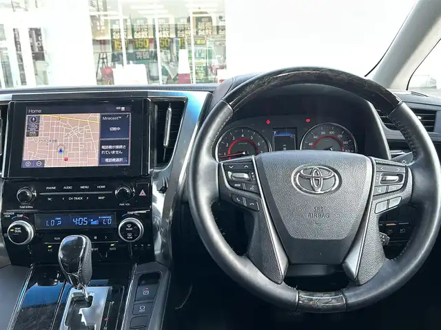 トヨタ アルファード S Cパッケージ 群馬県 2022(令4)年 2.7万km ホワイトパールクリスタルシャイン ナビゲーション/ブルートゥース接続/USB接続/CD&DVD/バックカメラ/ETC2.0/衝突軽減ブレーキ/アダプティブクルーズ/車線逸脱警報/シートヒーター/エアーシート/ハンドルヒーター/デュアルエアコン/ダブルサンルーフ/革シート/全席電動シート/オットマン/保証書/取扱説明書/整備手帳