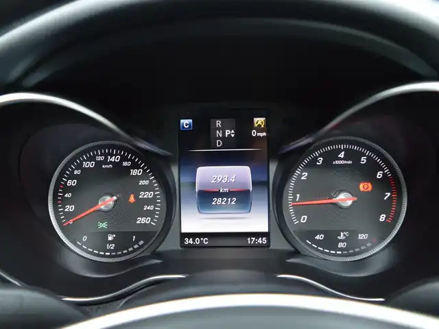 メルセデス・ベンツ Ｃ１８０ ローレウスエディション 栃木県 2017(平29)年 2.9万km ポーラホワイト レーダーセーフティパッケージ/ ・アクティブブレーキアシスト/ ・リアCPA/ ・PRE-SAFE/ ・アクティブレーンキーピングアシスト/ ・アクティブブラインドスポットアシスト/ ・ディスタンスパイロットディストロニック/ ・ステアリングパイロット/ ・レーダークルーズコントロール/純正ナビ/ [フルセグ/AM/FM/CD/DVD/BT/SD]/コーナーセンサー/パドルシフト/バックカメラ/ETC/前後ドラレコ/前席シートヒーター/D席パワーシート/D席メモリーシート/LEDヘッドライト/オートライト/ステアスイッチ/プッシュスタート/スマートスペアキー×１/保証書/取扱説明書