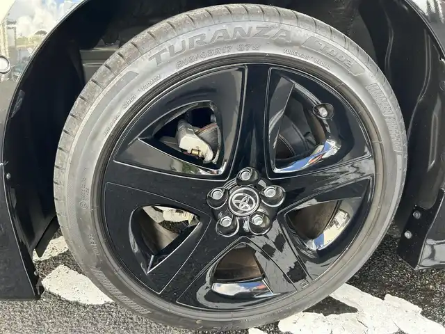 トヨタ プリウス A ツーリングセレ ブラックED 長崎県 2022(令4)年 0.7万km プレシャスブラックパール 純正ディスプレイオーディオ(FM/AM/BT/ナビ)/全方位カメラ/ステアリングリモコン/クルーズコントロール/プッシュスタート/スマートキー/スペアキー/ヘッドアップディスプレイ/運転席パワーシート/前席シートヒーター/100V充電/ビルトインETC/ドラレコ/純正フロアマット/電動格納ミラー/ドアバイザー/モデリスタフルエアロ/クリアランスソナー/ABS/横滑り防止装置/レーンキープアシスト/盗難防止装置/オートライト/オートハイビーム/SRSダブルエアバッグ/車両接近通報装置/取扱説明書/保証書/記録簿