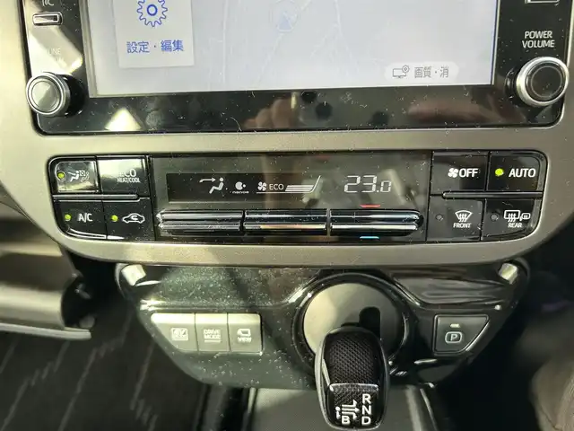 トヨタ プリウス A ツーリングセレ ブラックED 長崎県 2022(令4)年 0.7万km プレシャスブラックパール 純正ディスプレイオーディオ(FM/AM/BT/ナビ)/全方位カメラ/ステアリングリモコン/クルーズコントロール/プッシュスタート/スマートキー/スペアキー/ヘッドアップディスプレイ/運転席パワーシート/前席シートヒーター/100V充電/ビルトインETC/ドラレコ/純正フロアマット/電動格納ミラー/ドアバイザー/モデリスタフルエアロ/クリアランスソナー/ABS/横滑り防止装置/レーンキープアシスト/盗難防止装置/オートライト/オートハイビーム/SRSダブルエアバッグ/車両接近通報装置/取扱説明書/保証書/記録簿