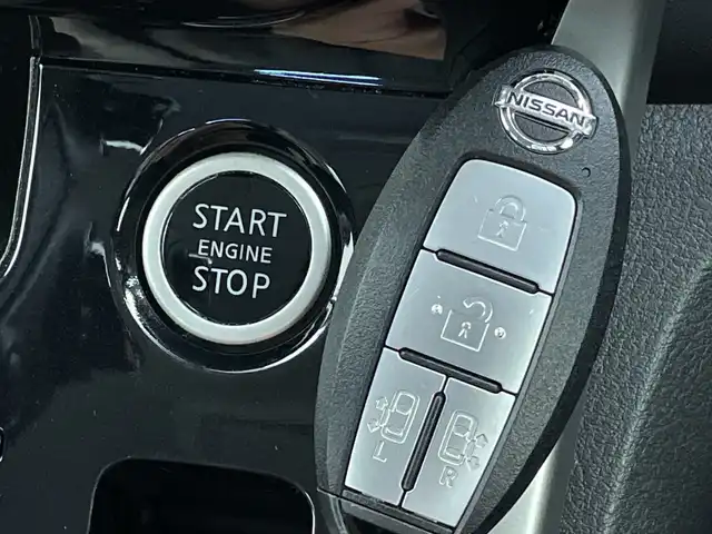 日産 セレナ ハイウェイスターVセレクションⅡ 新潟県 2019(令1)年 7.8万km ブリリアントホワイトパール 純正9インチナビ/フルセグTV/両側パワースライドドア/プロパイロット/アラウンドビューモニター/インテリジェントエマージェンシーブレーキ/オートライト