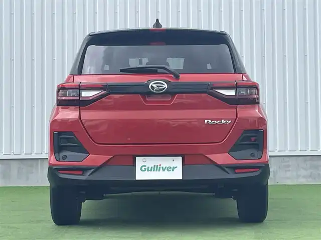 ダイハツ ロッキー プレミアム G 香川県 2022(令4)年 3.1万km ブラックマイカメタリック/コンパーノレッド 純正9インチディスプレイオーディオ/→AM/FM/Bluetooth/フルセグTV/レーダークルーズコントロール/レーンキープアシスト/コーナーセンサー/ハーフレザーシート/シートヒーター/前方ドライブレコーダー/ETC/バックカメラ/衝突軽減ブレーキ/アイドリングストップ/LEDヘッドライト/革巻きステアリング/ステアリングスイッチ/純正17インチアルミホイール/純正フロアマット/プッシュスタート/スマートキー
