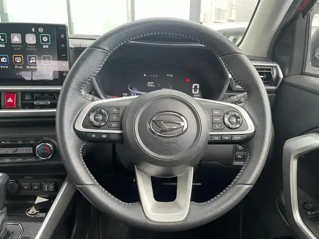 ダイハツ ロッキー プレミアム G 香川県 2022(令4)年 3.1万km ブラックマイカメタリック/コンパーノレッド 純正9インチディスプレイオーディオ/→AM/FM/Bluetooth/フルセグTV/レーダークルーズコントロール/レーンキープアシスト/コーナーセンサー/ハーフレザーシート/シートヒーター/前方ドライブレコーダー/ETC/バックカメラ/衝突軽減ブレーキ/アイドリングストップ/LEDヘッドライト/革巻きステアリング/ステアリングスイッチ/純正17インチアルミホイール/純正フロアマット/プッシュスタート/スマートキー