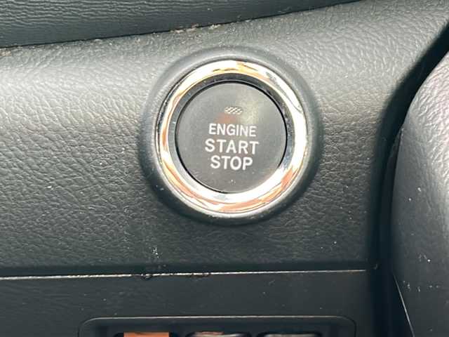 トヨタ アイシス プラタナ Vセレクション 徳島県 2013(平25)年 11.4万km シルバーM 純正SD7型ナビ　NHZD-W62G/バックカメラ/両側電動スライドドア/ドライブレコーダー/ビルトインETC/純正18インチAW/純正フロアマット/ドアバイザー/フォグライト/電動格納ミラー/キセノンヘッドライト/スマートキー/オートライト