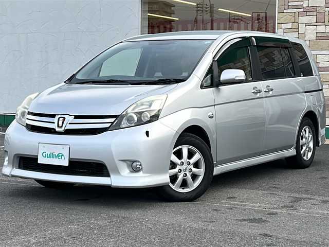 トヨタ アイシス プラタナ Vセレクション 徳島県 2013(平25)年 11.4万km シルバーM 純正SD7型ナビ　NHZD-W62G/バックカメラ/両側電動スライドドア/ドライブレコーダー/ビルトインETC/純正18インチAW/純正フロアマット/ドアバイザー/フォグライト/電動格納ミラー/キセノンヘッドライト/スマートキー/オートライト