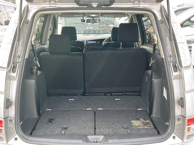 トヨタ アイシス プラタナ Vセレクション 徳島県 2013(平25)年 11.4万km シルバーM 純正SD7型ナビ　NHZD-W62G/バックカメラ/両側電動スライドドア/ドライブレコーダー/ビルトインETC/純正18インチAW/純正フロアマット/ドアバイザー/フォグライト/電動格納ミラー/キセノンヘッドライト/スマートキー/オートライト