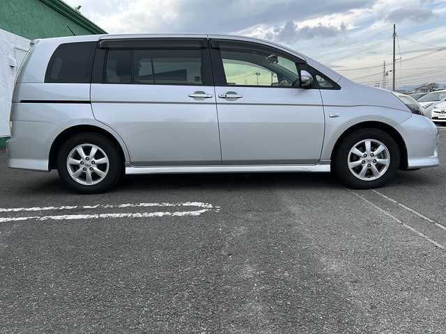 トヨタ アイシス プラタナ Vセレクション 徳島県 2013(平25)年 11.4万km シルバーM 純正SD7型ナビ　NHZD-W62G/バックカメラ/両側電動スライドドア/ドライブレコーダー/ビルトインETC/純正18インチAW/純正フロアマット/ドアバイザー/フォグライト/電動格納ミラー/キセノンヘッドライト/スマートキー/オートライト