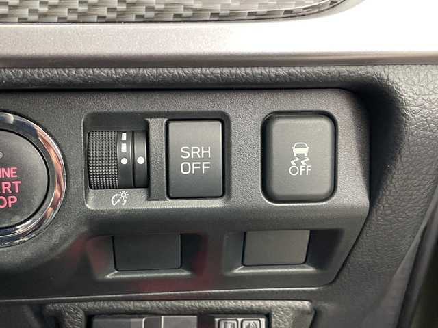 スバル フォレスター 2．0i－L アイサイト 栃木県 2017(平29)年 5.9万km デザートカーキ 禁煙車/４WD/ワンオーナー/純正８Vインチナビ/（CD/DVD/Bluetooth/フルセグTV/SD)/バックカメラ/アイサイト/・プリクラッシュブレーキ/・アクティブレーンキープ/・誤発進抑制制御/・車線逸脱警報システム/・ふらつき警報/・レーダークルーズコントロール/・ブラインドスポットモニター/・オートマチックハイビーム/ETC/前後ドライブレコーダー/ハーフレザーシート/全席シートヒーター/パワーシート/アイドリングストップ/パドルシフト/純正17インチアルミホイール/スマートキー/スペアキー1本/オートライト/LEDヘッドライト/フロントフォグランプ/横滑り防止装置/純正フロアマット