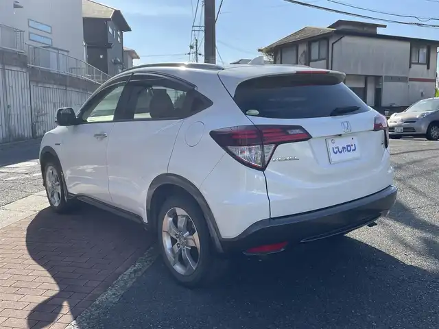 ホンダ ヴェゼル ハイブリッド X 福岡県 2014(平26)年 10.9万km ホワイトオーキッドパール (株)IDOMが運営する【じしゃロン八幡西店】の自社ローン対象車両になります。こちらは現金ご利用時の価格です。自社ローンご希望の方は別途その旨お申付け下さい。/衝突被害軽減システム/スマートキー/純正メモリナビ/Bluetooth/ワンセグ/バックカメラ/オートライト/LEDヘッドライト/パドルシフト/クルーズコントロール/ETC