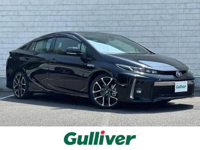 トヨタ プリウス ＰＨＶ S GRスポーツ 大阪府 2019(令1)年 3.8万km アティチュードブラックマイカ 純正9インチナビ(BT/フルセグ/DVD)/バックカメラ/レーダークルーズコントロール/プリクラッシュセーフティー/横滑り防止装置/盗難防止装置/四眼ライト/LEDヘッドライト/オートライト/オートマチックハイビーム/ビルトインETC/ドライブレコーダー/ハーフレザーシート/シートヒーター/純正フロアマット/純正アルミホイール/スペアキー(1本)/プッシュスタート