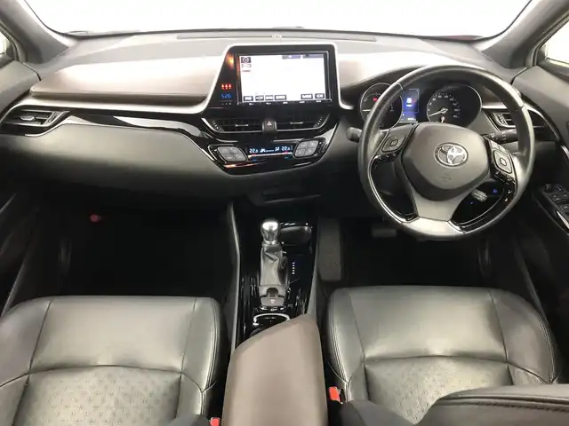 トヨタ Ｃ－ＨＲ G 愛知県 2017(平29)年 6.1万km センシュアルレッドマイカ 純正9型SDナビ　/(フルセグTV/CD/DVD/SD/BT/FM/AM)/バックカメラ/合皮シート　/前席シートヒーター　　/ＥＴＣ　/ドラレコ　/トヨタセーフティセンス/・レーダークルーズコントロール　/・プリクラッシュセーフティ/・レーンアシスト　/・クリアランスソナー　/・ブラインドスポットモニター/・リアクロストラフィックアラート　/ドアバイザー/純正LEDヘッドライト/純正18インチAW/純正フロアマット/スポーツモード/エコモード