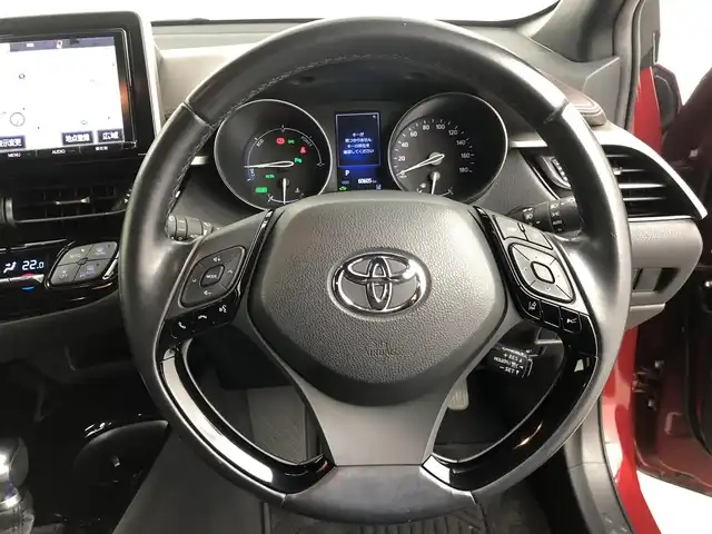 トヨタ Ｃ－ＨＲ G 愛知県 2017(平29)年 6.1万km センシュアルレッドマイカ 純正9型SDナビ　/(フルセグTV/CD/DVD/SD/BT/FM/AM)/バックカメラ/合皮シート　/前席シートヒーター　　/ＥＴＣ　/ドラレコ　/トヨタセーフティセンス/・レーダークルーズコントロール　/・プリクラッシュセーフティ/・レーンアシスト　/・クリアランスソナー　/・ブラインドスポットモニター/・リアクロストラフィックアラート　/ドアバイザー/純正LEDヘッドライト/純正18インチAW/純正フロアマット/スポーツモード/エコモード
