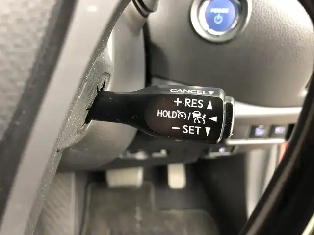 トヨタ Ｃ－ＨＲ G 愛知県 2017(平29)年 6.1万km センシュアルレッドマイカ 純正9型SDナビ　/(フルセグTV/CD/DVD/SD/BT/FM/AM)/バックカメラ/合皮シート　/前席シートヒーター　　/ＥＴＣ　/ドラレコ　/トヨタセーフティセンス/・レーダークルーズコントロール　/・プリクラッシュセーフティ/・レーンアシスト　/・クリアランスソナー　/・ブラインドスポットモニター/・リアクロストラフィックアラート　/ドアバイザー/純正LEDヘッドライト/純正18インチAW/純正フロアマット/スポーツモード/エコモード