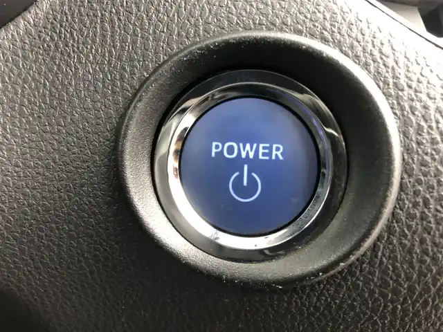 トヨタ Ｃ－ＨＲ G 愛知県 2017(平29)年 6.1万km センシュアルレッドマイカ 純正9型SDナビ　/(フルセグTV/CD/DVD/SD/BT/FM/AM)/バックカメラ/合皮シート　/前席シートヒーター　　/ＥＴＣ　/ドラレコ　/トヨタセーフティセンス/・レーダークルーズコントロール　/・プリクラッシュセーフティ/・レーンアシスト　/・クリアランスソナー　/・ブラインドスポットモニター/・リアクロストラフィックアラート　/ドアバイザー/純正LEDヘッドライト/純正18インチAW/純正フロアマット/スポーツモード/エコモード