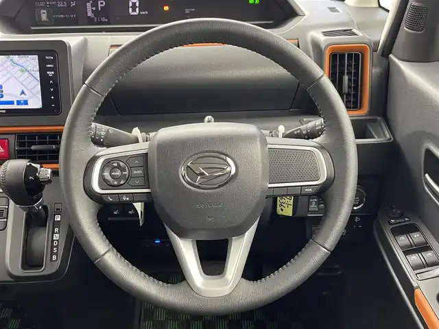 ダイハツ タント ファンクロスターボ 群馬県 2022(令4)年 0.4万km ブラックマイカメタリック/フォレストカーキメタリック ・社外7インチナビ/・バックカメラ/・両側パワースライドドア/・オートハイビーム/・シートヒーター/・純正15インチAW/・ステアリングリモコン/・電子パーキング/・オートブレーキホールド/・スマートキー/・禁煙車