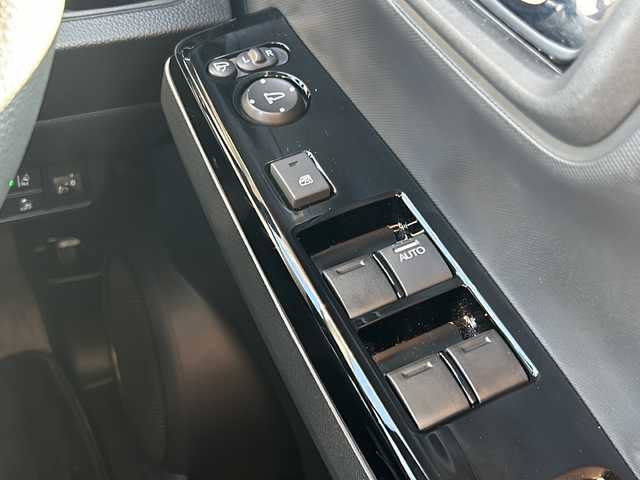 ホンダ Ｎ ＯＮＥ オリジナル スタイル+アーバン 静岡県 2023(令5)年 2.5万km プレミアムアイボリーパールⅡ 純正ナメモリビ/・CD/・DVD/・フルセグＴＶ/・Bluetooth/・USB/・AM/・FM/主要装備/・衝突軽減/・レーンキープ/・追従クルコン/・コーナーセンサー後/・バックカメラ/・ETC/・ドラレコ/・ハーフレザーシート/・シートヒーター/・LEDヘッドライト/・オートライト/・ステリモ/・電動パーキングブレーキ/・オートホールド/・スマートキー/・プッシュスタート/・スペアキー1本