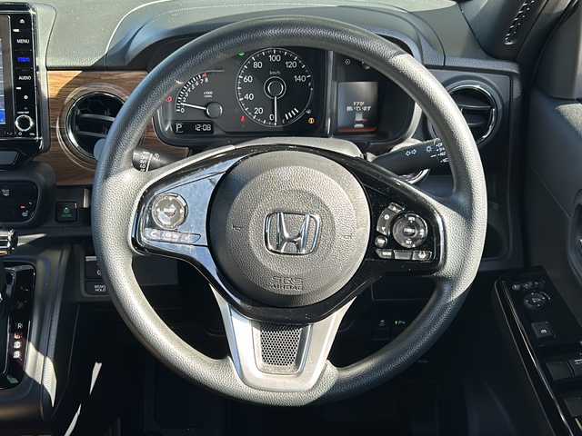 ホンダ Ｎ ＯＮＥ オリジナル スタイル+アーバン 静岡県 2023(令5)年 2.5万km プレミアムアイボリーパールⅡ 純正ナメモリビ/・CD/・DVD/・フルセグＴＶ/・Bluetooth/・USB/・AM/・FM/主要装備/・衝突軽減/・レーンキープ/・追従クルコン/・コーナーセンサー後/・バックカメラ/・ETC/・ドラレコ/・ハーフレザーシート/・シートヒーター/・LEDヘッドライト/・オートライト/・ステリモ/・電動パーキングブレーキ/・オートホールド/・スマートキー/・プッシュスタート/・スペアキー1本