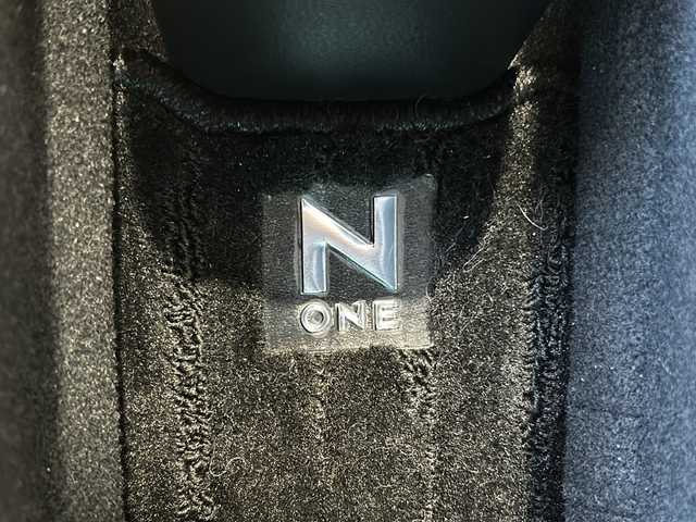 ホンダ Ｎ ＯＮＥ オリジナル スタイル+アーバン 静岡県 2023(令5)年 2.5万km プレミアムアイボリーパールⅡ 純正ナメモリビ/・CD/・DVD/・フルセグＴＶ/・Bluetooth/・USB/・AM/・FM/主要装備/・衝突軽減/・レーンキープ/・追従クルコン/・コーナーセンサー後/・バックカメラ/・ETC/・ドラレコ/・ハーフレザーシート/・シートヒーター/・LEDヘッドライト/・オートライト/・ステリモ/・電動パーキングブレーキ/・オートホールド/・スマートキー/・プッシュスタート/・スペアキー1本