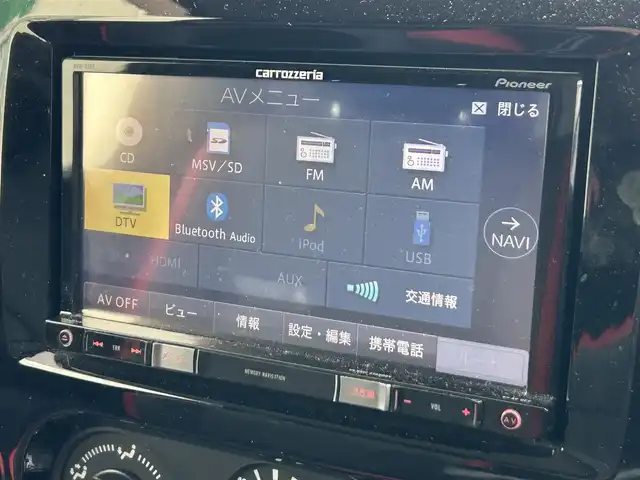 スズキ ジムニー クロスアドベンチャー 道東・釧路十勝 2014(平26)年 4.9万km パールホワイト パートタイム4WD/社外ナビ/(AM FM BT CD DVD フルセグTV)/バックカメラ/シートヒーター /リフトアップ/ETC/社外足回り/社外ステップ/社外前後バンパー/社外スキッドプレート/純正フロアマット/ドアバイザー/革巻きステアリング/LEDヘッドライト/フォグランプ/社外ナンバー移動キット