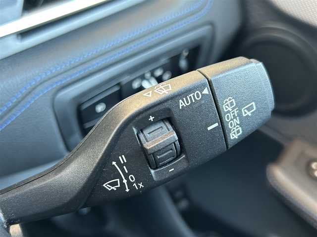 ＢＭＷ ２１８ｉ アクティブツアラー Mスポーツ 大阪府 2015(平27)年 7.2万km アルピンホワイトⅢ BMWコネクテッドドライブ/シートヒーター/ダイナミック スタビリティ コントロール/トラクションコントロール/ブレーキアシスト/ABS/盗難防止機能/ISOFIX/LEDヘッドライト/速度制限装置/ルームミラー一体型ETC/保証書/取扱説明書/記録簿　