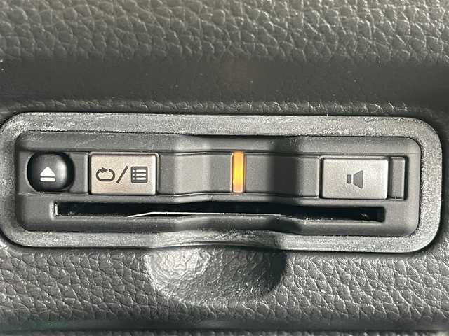 ホンダ Ｎ ＢＯＸ カスタム L ターボ 山口県 2022(令4)年 6.8万km プラチナホワイトパール ホンダセンシング/・衝突軽減ブレーキ/・誤発進抑制機能/・路外逸脱抑制機能/・アダプティブクルーズコントロール/・車線維持支援システム/・オートハイビーム/・先行車発進お知らせ機能/・標識認識機能/社外9インチナビ/　　フルセグ/Bluetooth/CD/DVD/MSV/    SD/USB/FM/AM/ipod/AUX/バックカメラ/両側パワースライドドア/オートLEDヘッドライト/フォグランプ/レザーシート/前席シートヒーター/電動パーキングブレーキ/オートブレーキホールド/スマートキー/ステアリングスイッチ/ビルドインETC