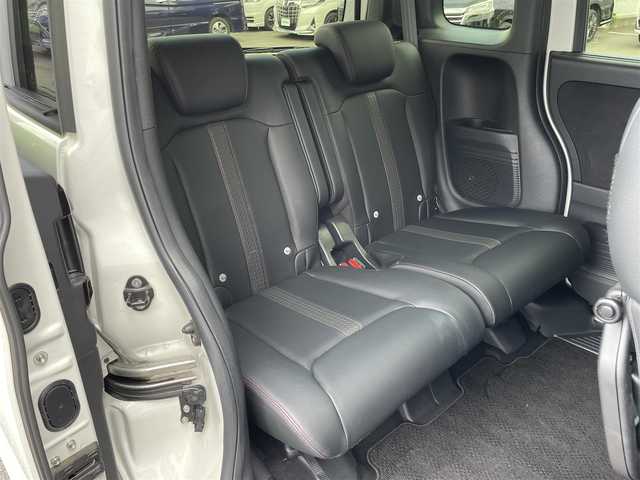 ホンダ Ｎ ＢＯＸ カスタム L ターボ 山口県 2022(令4)年 6.8万km プラチナホワイトパール ホンダセンシング/・衝突軽減ブレーキ/・誤発進抑制機能/・路外逸脱抑制機能/・アダプティブクルーズコントロール/・車線維持支援システム/・オートハイビーム/・先行車発進お知らせ機能/・標識認識機能/社外9インチナビ/　　フルセグ/Bluetooth/CD/DVD/MSV/    SD/USB/FM/AM/ipod/AUX/バックカメラ/両側パワースライドドア/オートLEDヘッドライト/フォグランプ/レザーシート/前席シートヒーター/電動パーキングブレーキ/オートブレーキホールド/スマートキー/ステアリングスイッチ/ビルドインETC