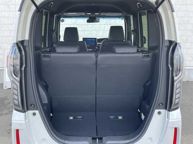 ホンダ Ｎ ＢＯＸ カスタム L ターボ 山口県 2022(令4)年 6.8万km プラチナホワイトパール ホンダセンシング/・衝突軽減ブレーキ/・誤発進抑制機能/・路外逸脱抑制機能/・アダプティブクルーズコントロール/・車線維持支援システム/・オートハイビーム/・先行車発進お知らせ機能/・標識認識機能/社外9インチナビ/　　フルセグ/Bluetooth/CD/DVD/MSV/    SD/USB/FM/AM/ipod/AUX/バックカメラ/両側パワースライドドア/オートLEDヘッドライト/フォグランプ/レザーシート/前席シートヒーター/電動パーキングブレーキ/オートブレーキホールド/スマートキー/ステアリングスイッチ/ビルドインETC