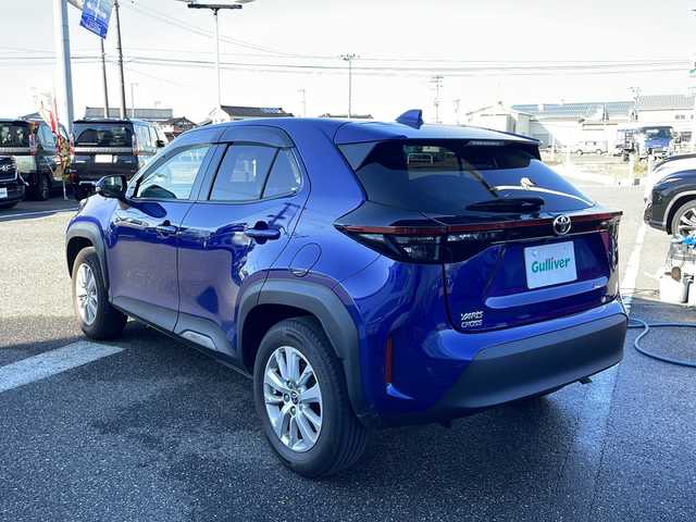 トヨタ ヤリスクロス G 新潟県 2023(令5)年 2.9万km ダークブルーマイカM 純正ディスプレイオーディオ(ナビなし)/アラウンドビューモニター/冬タイヤ積載/トヨタセーフティセンス/・プリクラッシュセーフティ/・レーントレーシングアシスト＋レーンディパーチャーアラート/・レーダークルーズコントロール/・オートマチックハイビーム/・ロードサインアシスト/・ドライバー異常時対応システム/・プロアクティブドライビングアシスト/クリアランスソナー/ステアリングスイッチ/ドアバイザー/取扱説明書/保証書