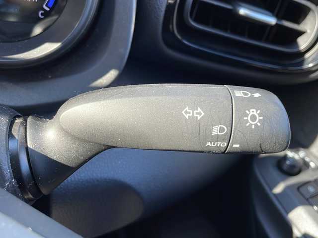 トヨタ ヤリスクロス G 新潟県 2023(令5)年 2.9万km ダークブルーマイカM 純正ディスプレイオーディオ(ナビなし)/アラウンドビューモニター/冬タイヤ積載/トヨタセーフティセンス/・プリクラッシュセーフティ/・レーントレーシングアシスト＋レーンディパーチャーアラート/・レーダークルーズコントロール/・オートマチックハイビーム/・ロードサインアシスト/・ドライバー異常時対応システム/・プロアクティブドライビングアシスト/クリアランスソナー/ステアリングスイッチ/ドアバイザー/取扱説明書/保証書